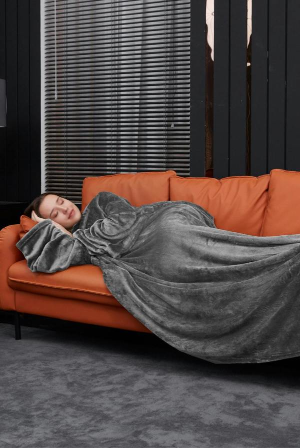 Ezysleep Wearable Lounge Blanket