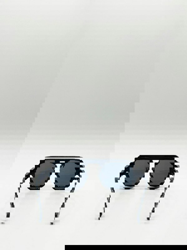 SVNX Retro Ribbed Navigator Sunglasses in Black