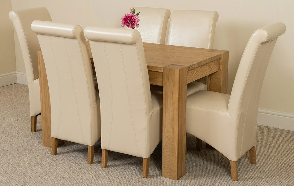 That's Furniture Kuba Small Oak Dining Table with Montana Leather Chairs
