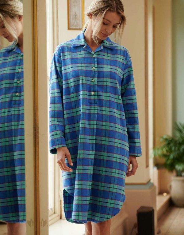 W_Nightshirt_Inverness_Tartan_1_1.mp4