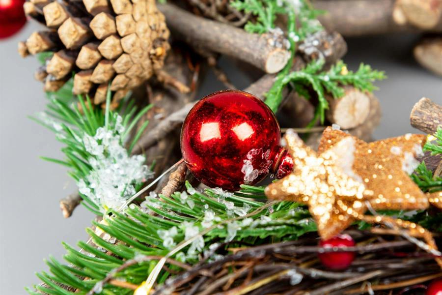 35cm B/O LED Twig Hanging Star with Warm White Lights, Red and Brown Festive Christmas Decoration image 3