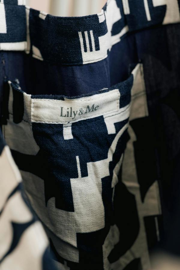 Lily & Me Linen Blend Highline Print Tote Bag Navy