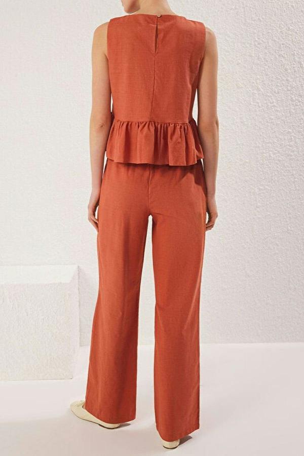 WOVCOR 2-Piece Linen-Look Crew Neck Blouse and Trousers Woven Set