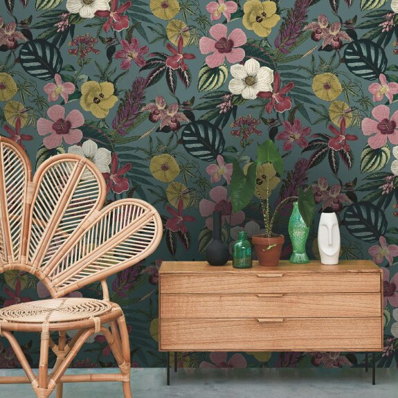 Love Frankie Botanical Garden Wallpaper - Thistle