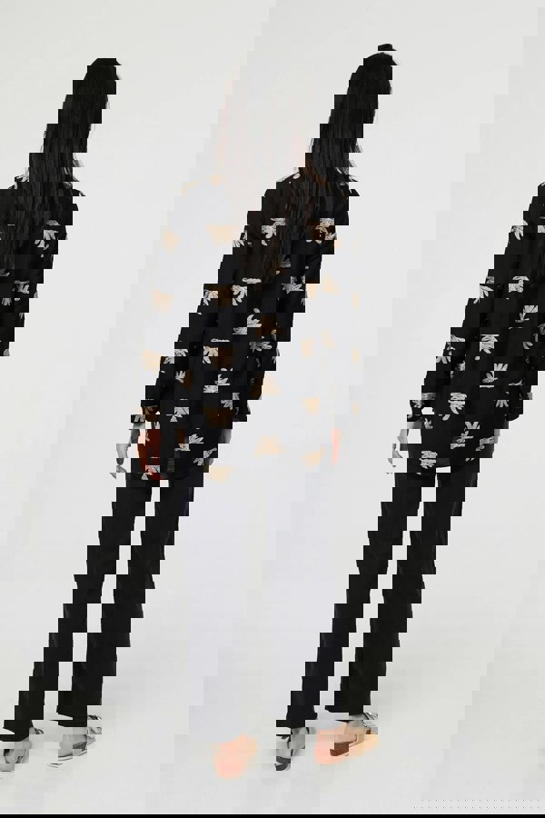 Black | Embroidered Pleat 3/4 Sleeve Blouse
