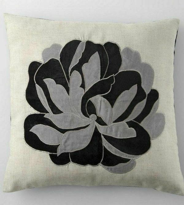 Roses Cushion Cover 45 x 45 Black