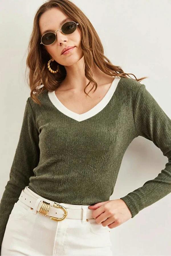 Hoxton Gal Neck-Detail Brushed Stretch Blouse