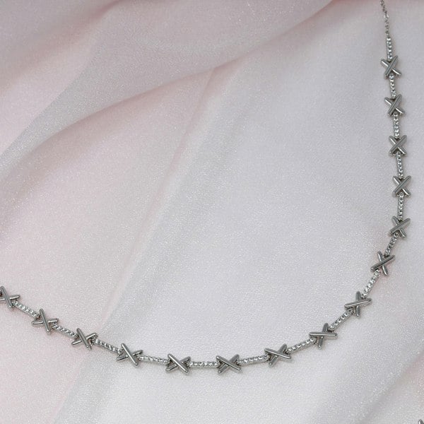 Say It With Kiss Tennis Necklace - Silver