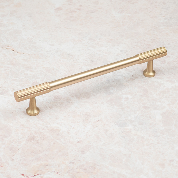 Handle & Home Brushed Brass Reeded Knob/Handles