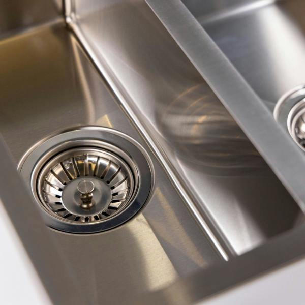 Flode Möckeln | 1.5 Bowl Inset or Undermounted Sink | 555mm x 440mm x 205mm | Brushed Steel Finish