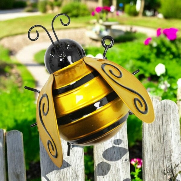 EDH Door Hardware Large Metal Bumblebee Wall Art
