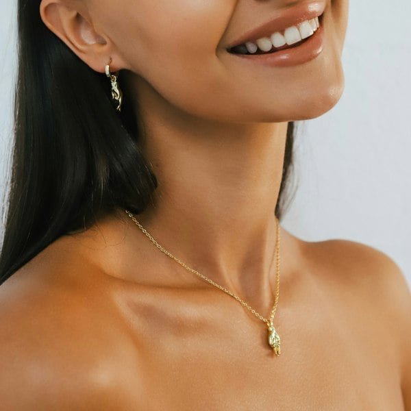 Luna Charles Billie Fingers Crossed Necklace - 18k Gold Plated