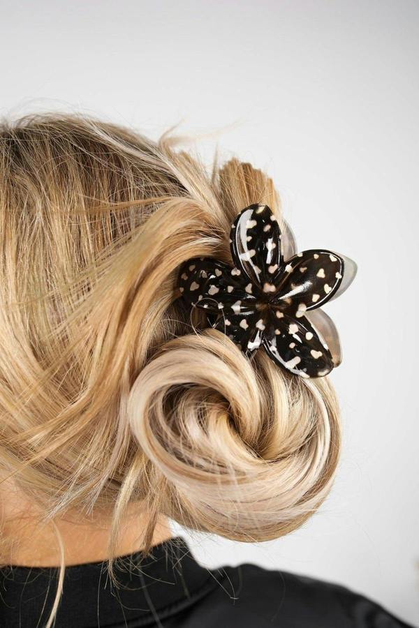 Jenaya Flower Shaped Printed Hair Claw Clip - Black
