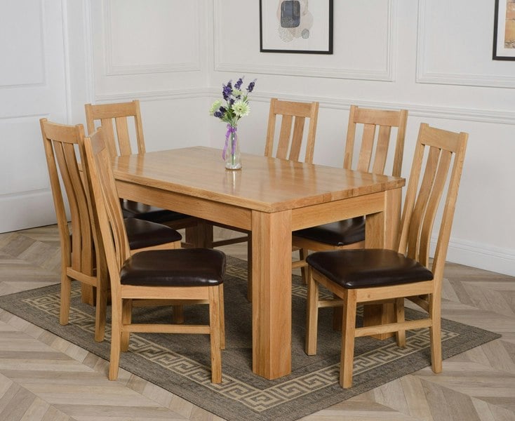 That's Furniture Dakota Medium Oak Dining Table with Princeton Oak Chairs