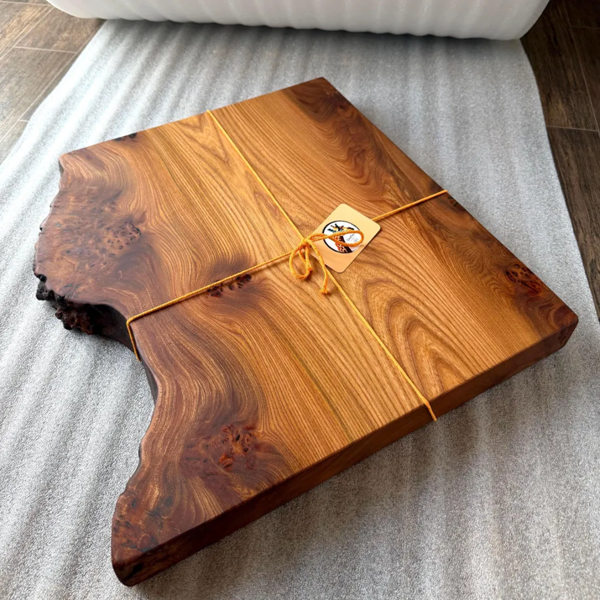 Giraffes & Craftz XL Live Edge Scottish Elm Chopping Board - James Martin Style Chopping Block