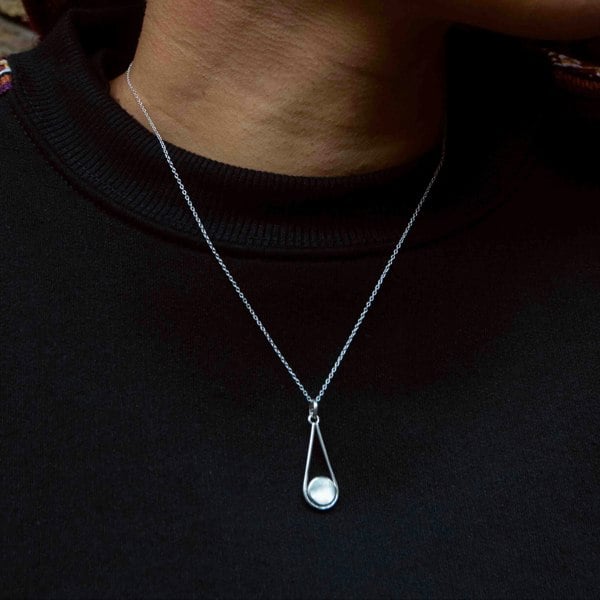Handmade Stories Mother of pearl and silver 950 drop necklace