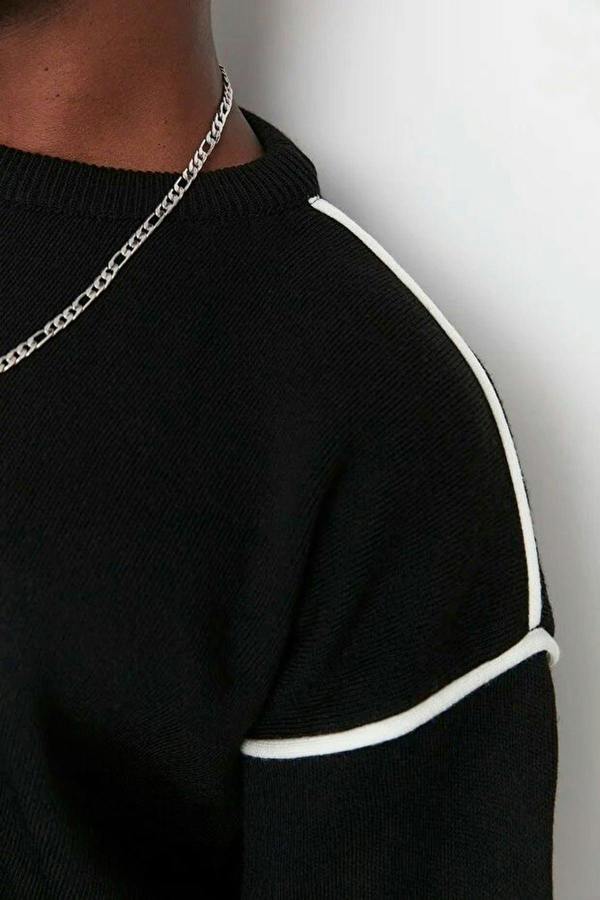 WOVCOR Crew Neck Knit Men's Sweater with Piping Detail