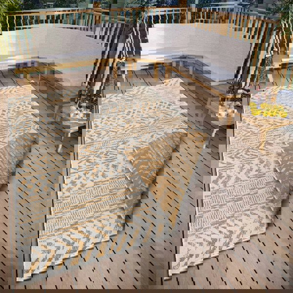 Indoor-Outdoor Reversible Geometric Yellow Rug