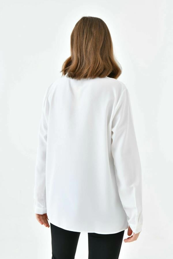 Hoxton Gal Oversized Long Sleeves Shirt Collar Blouse Top with Brooch Detail in White