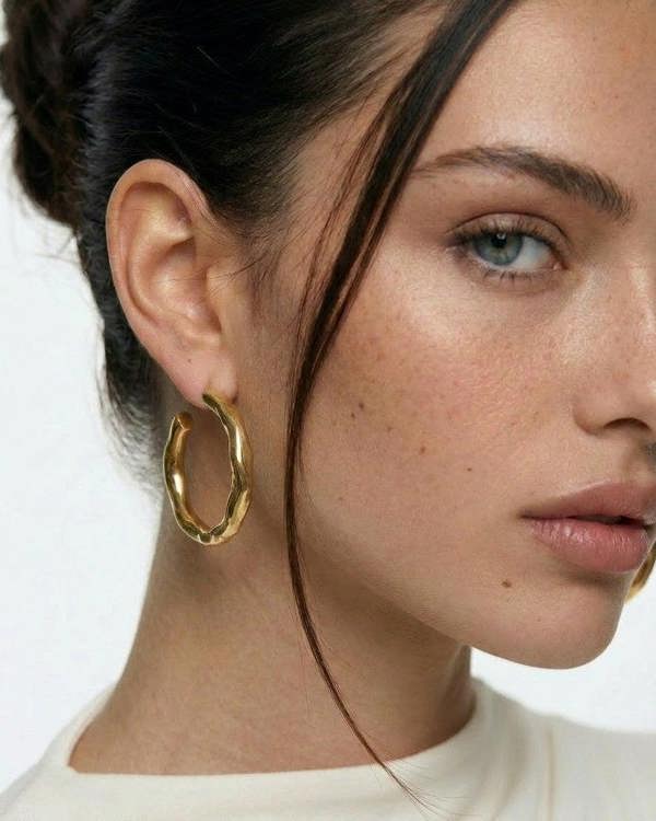 Elk & Bloom Chunky 14K Gold Hammered Hoops