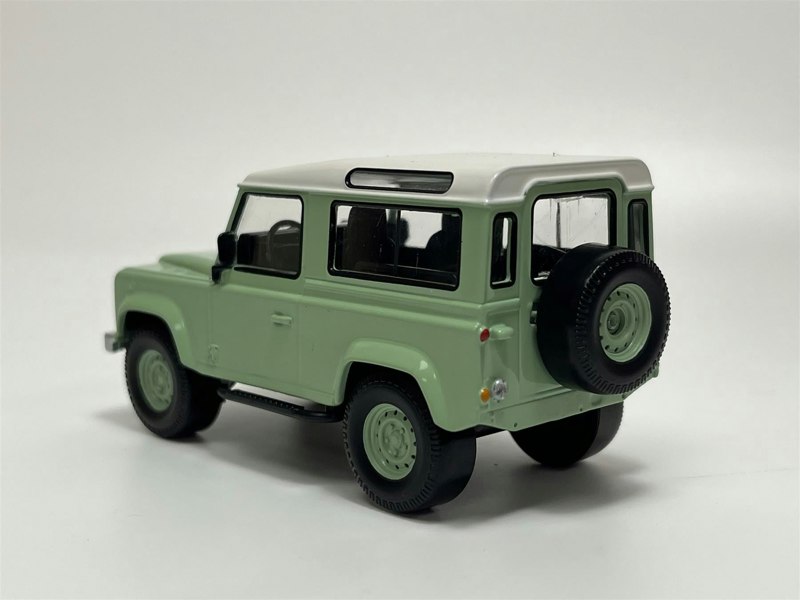 Norev Land Rover Defender 1995 Green 1:43 Scale Norev 845106