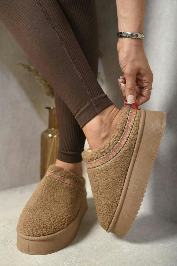 Cora Ankle Cozy Plush Lining Thick Sole Fluffy Slippers - Camel