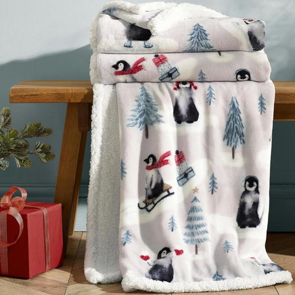 Catherine Lansfield Christmas Sherpa Penguins Cosy Blanket Throw Natural
