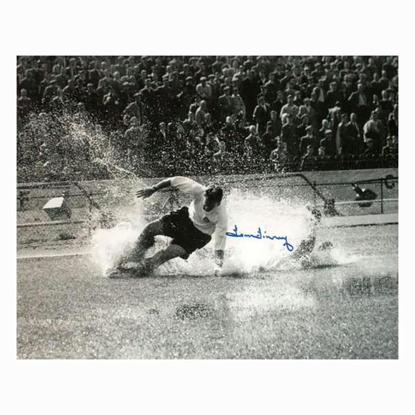 Sir Tom Finney signed "The Splash" photo — Premium framing