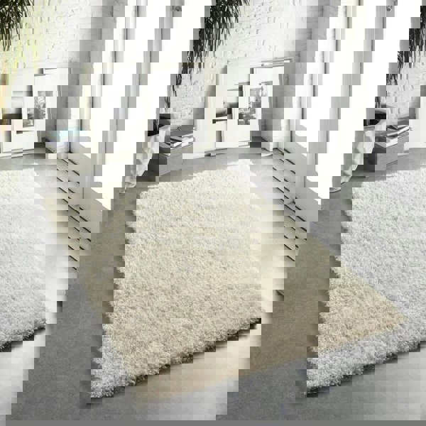 Chicago Cream Shaggy Rug | Contemporary Comfort | The Rugs