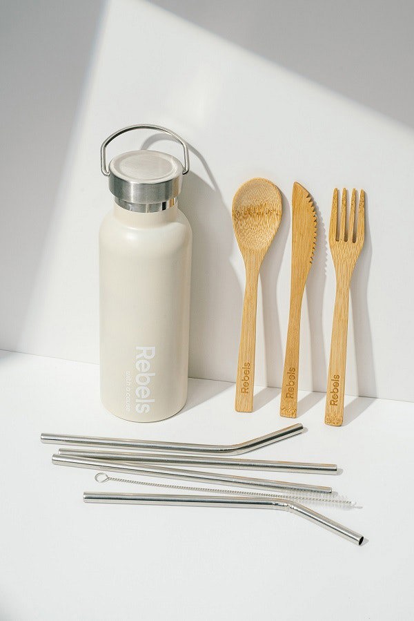 Sip and Snack eco Bundle, reusable bottle, cutlery, metal straws