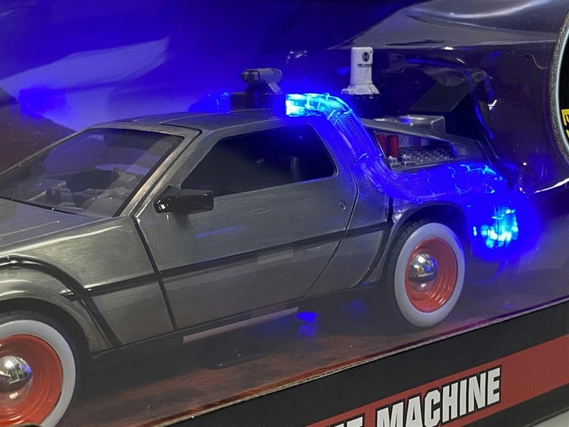 back to the future part iii delorean with lights time machine 1:24 jada 32166