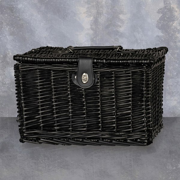 Virginia Hayward A Touch of Class Basket