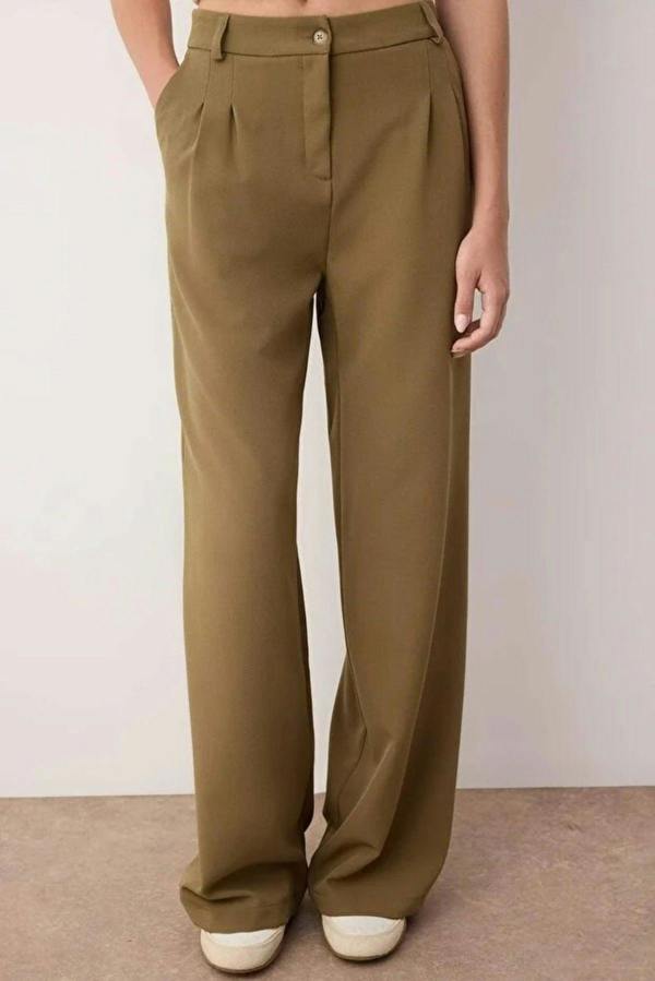 WOVCOR Pleated Wide Leg Woven Trousers