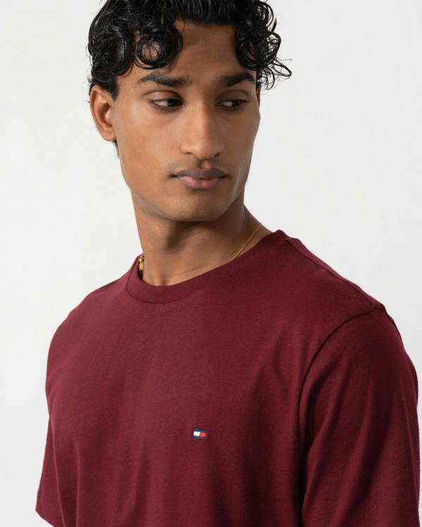 Tommy Hilfiger Essential Seasonal Regular Fit Solid Mens T-Shirt - Burgundy