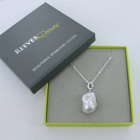 Reeves & Reeves Baroque Pearl Pendant Necklace