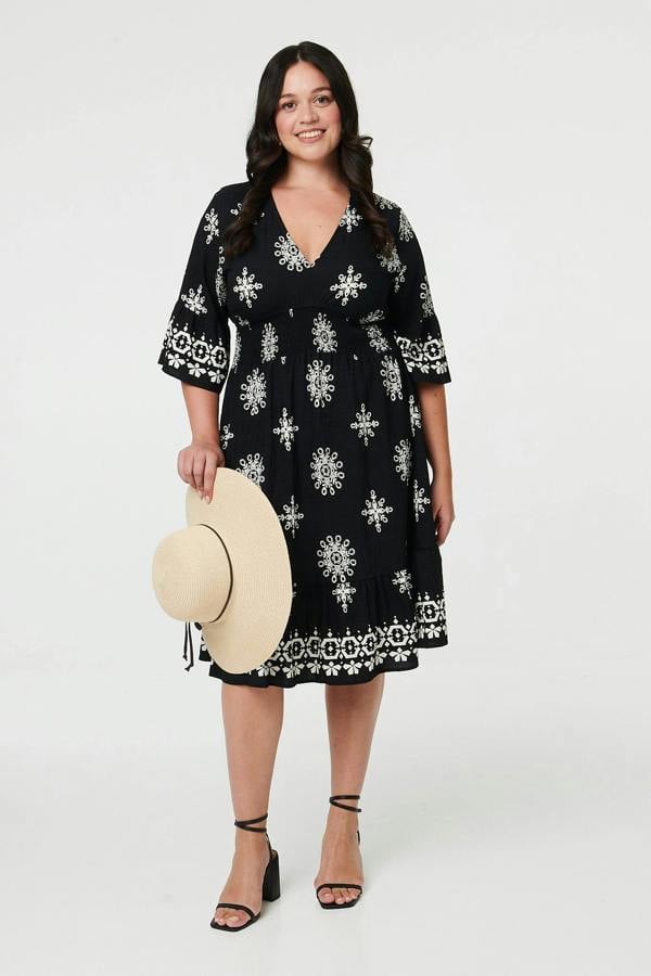 Black | Curve Printed V-Neck Knee Length Dress
