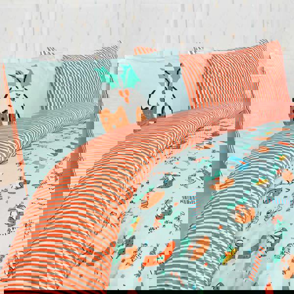 Smart Living Luxury Super Soft & Reversible Festive Christmas Puddings Duvet Set