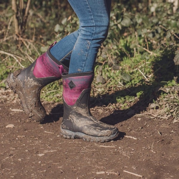 Muck Boots Women's Arctic Sport Mid Pull On Wellies - Magenta digi fade print