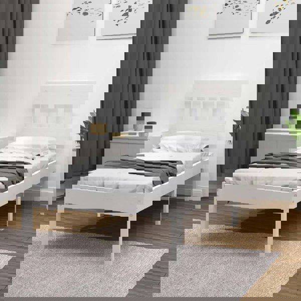 Berkfield Bed Frame White Solid Wood 90x200 cm