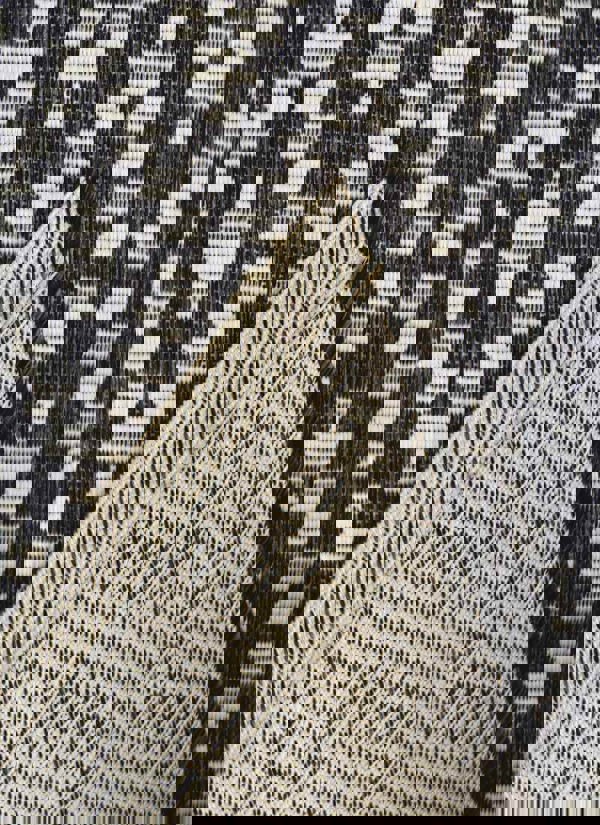 County Genesis Rug Diamond Design – Indoor/Outdoor Use