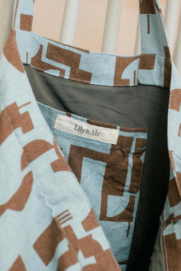 Lily & Me Linen Blend Highline Print Tote Bag Mocha