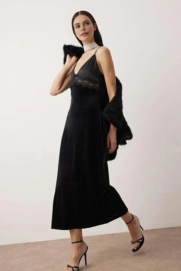 WOVCOR Velvet Satin Dress with Lace Details