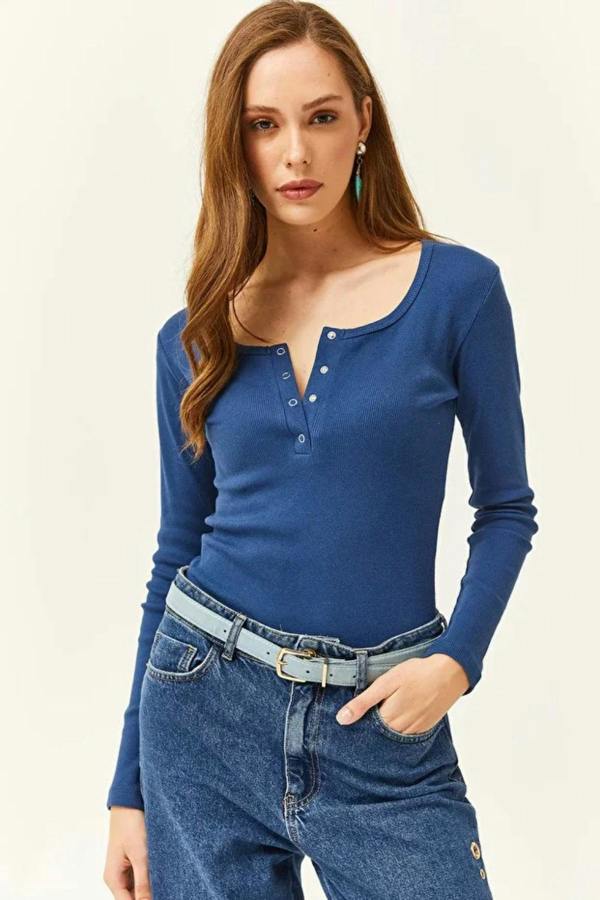 Hoxton Gal Button Placket Ribbed Blouse