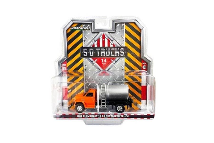 MCSlots 1982 Chevrolet C-60 Fertilizer Truck Orange Cabwith Silver Tank 1:64 Greenlight 45140A