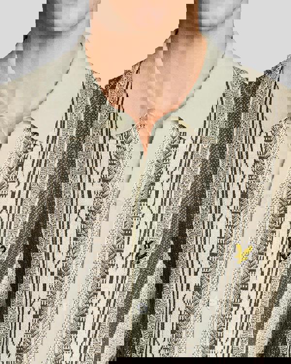 Lyle & Scott Brocade Jacquard Short Sleeve Mens Knitted Shirt - Y148 Ice Cream