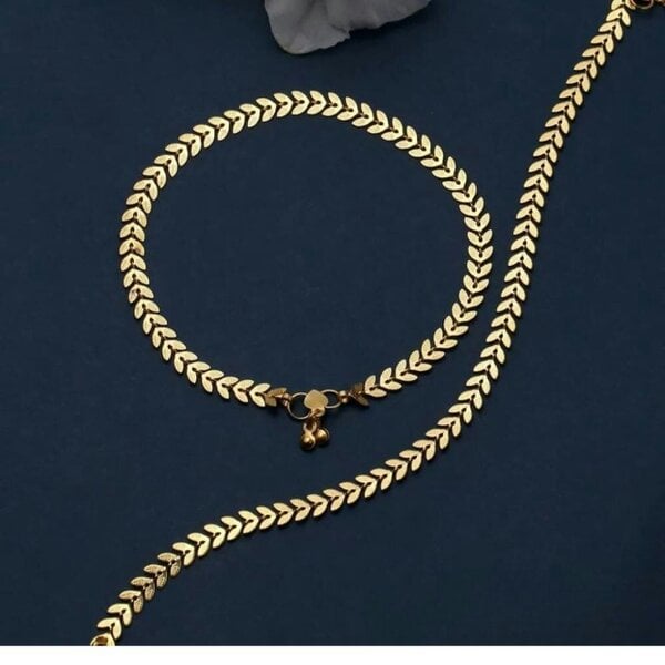 The Colourful Aura Golden Brass Solid Leaf Minimalist Boho Thin Slim Foot Payal Anklet