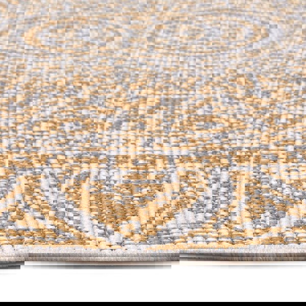 The Rugs Outdoor-Indoor Reversible Round Rug: Versatility