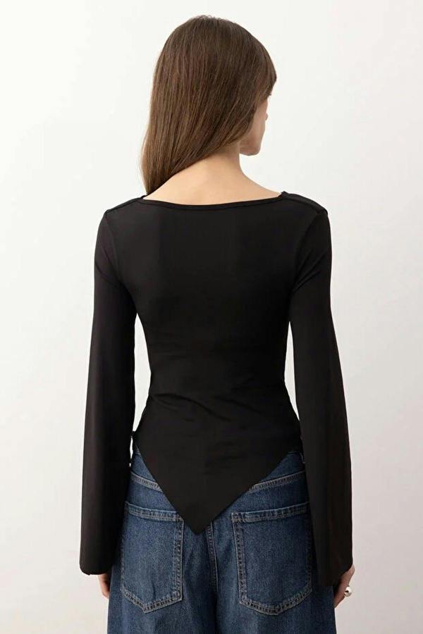 WOVCOR Asymmetric Fitted Knitted Blouse