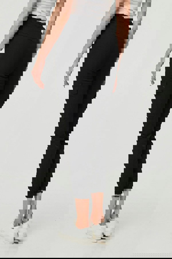 Black | High Waist Slim Fit Cropped Cargo Pants
