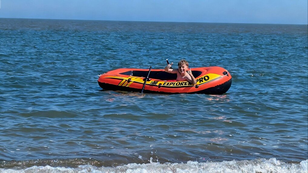 smartbies Intex Explorer Pro 100 Inflatable Boat | Durable Pool & Outdoor Water Toy